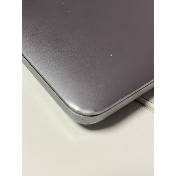 Apple MacBook Pro 15 Mid 2017 (EMC:3162)Touch Bar i7(7th)/1000SSD/16GB/15,4 Retina/Radeon 560x/Ventura