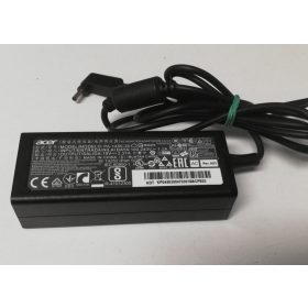 Acer 45W laptop töltő eredeti használt